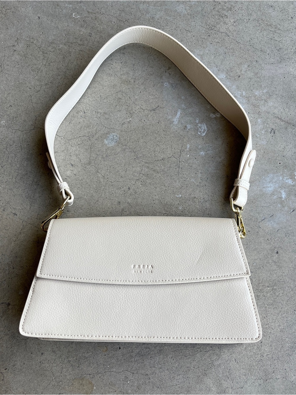 Freja New York Cream Shoulder Bag - Picture 1 of 10